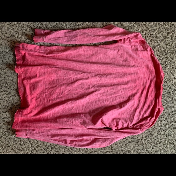VS pink long sleeve shirt - Picture 3 of 3